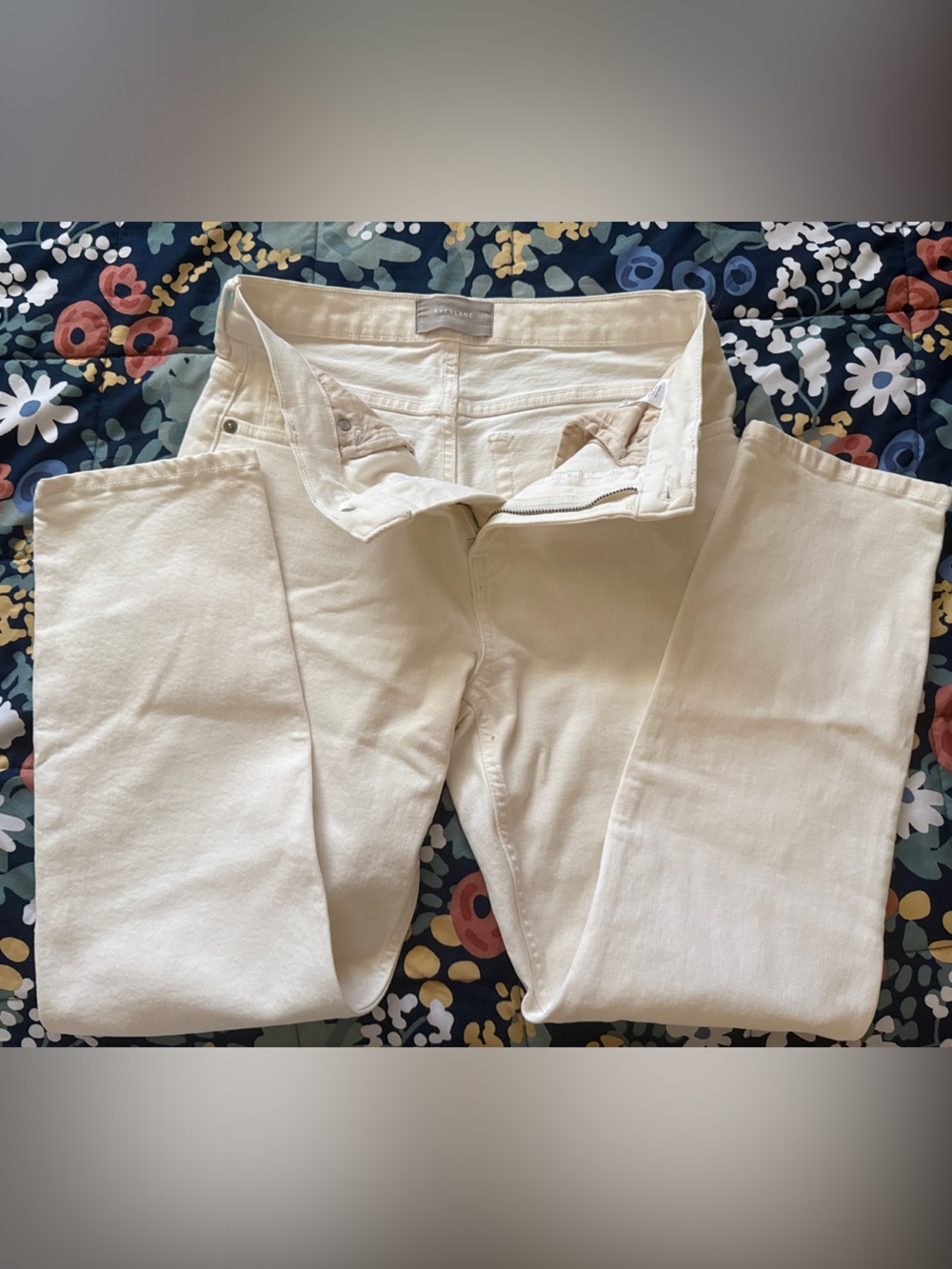Everlane Cream/white Straight Cheeky Jean size 27 Crop